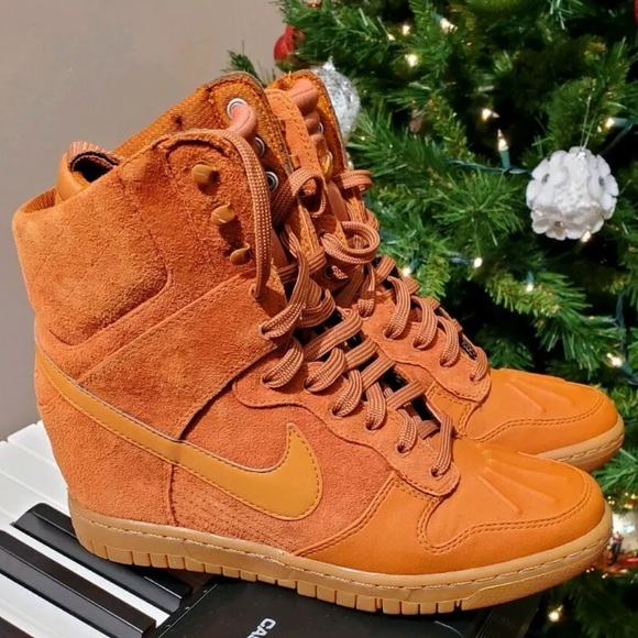 nike sneaker wedge heels